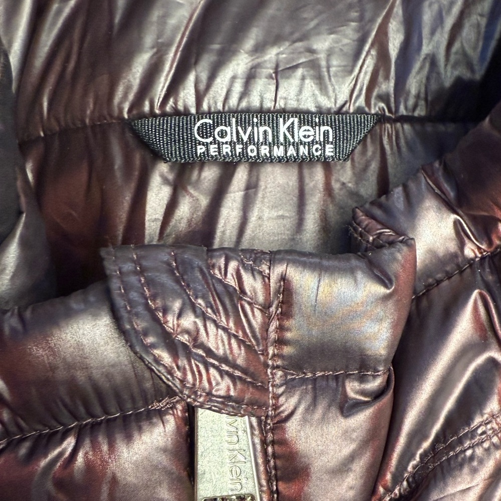 Calvin Klein Women's Quilted Performance Vest - Burgundy - Picture 4 of 5